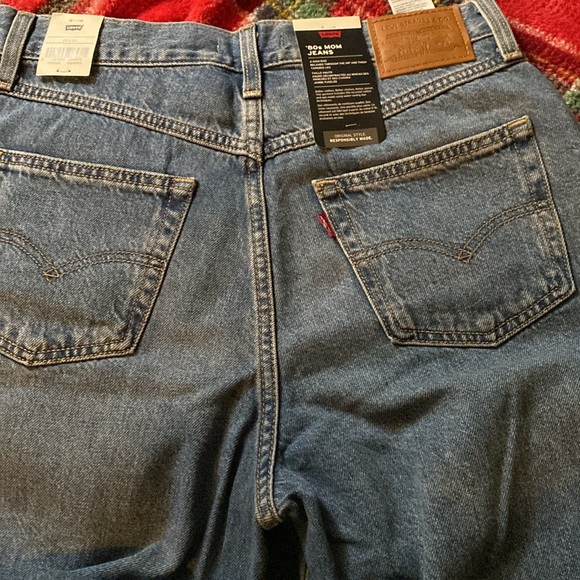 Levi’s  80s MOM Jeans - Picture 2 of 10